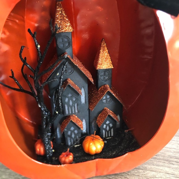 Michaels Pumpkin with Light Up Haunted House - Picture 2 of 10